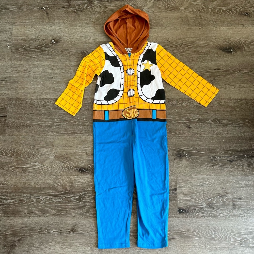 NWOT 5T Disney Toy Story Woody Cowboy Jumpsuit Halloween DressUp Costume Pajamas